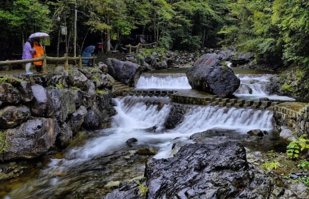拜登这回踢到铁板！对华阴谋一夜破碎，美紧急打来电话，谈四件事